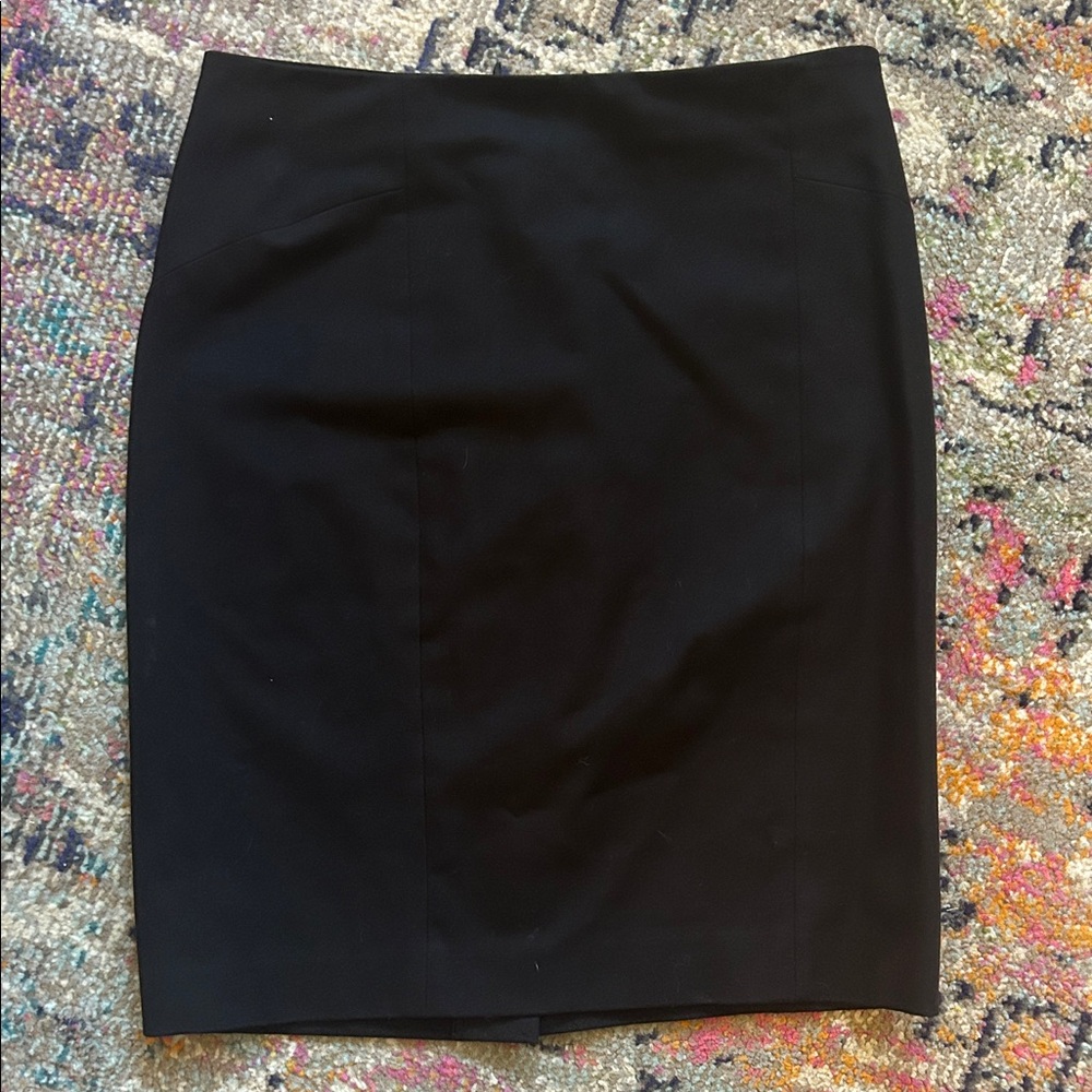 Banana Republic Classic Black Pencil Skirt size 4 EUC
